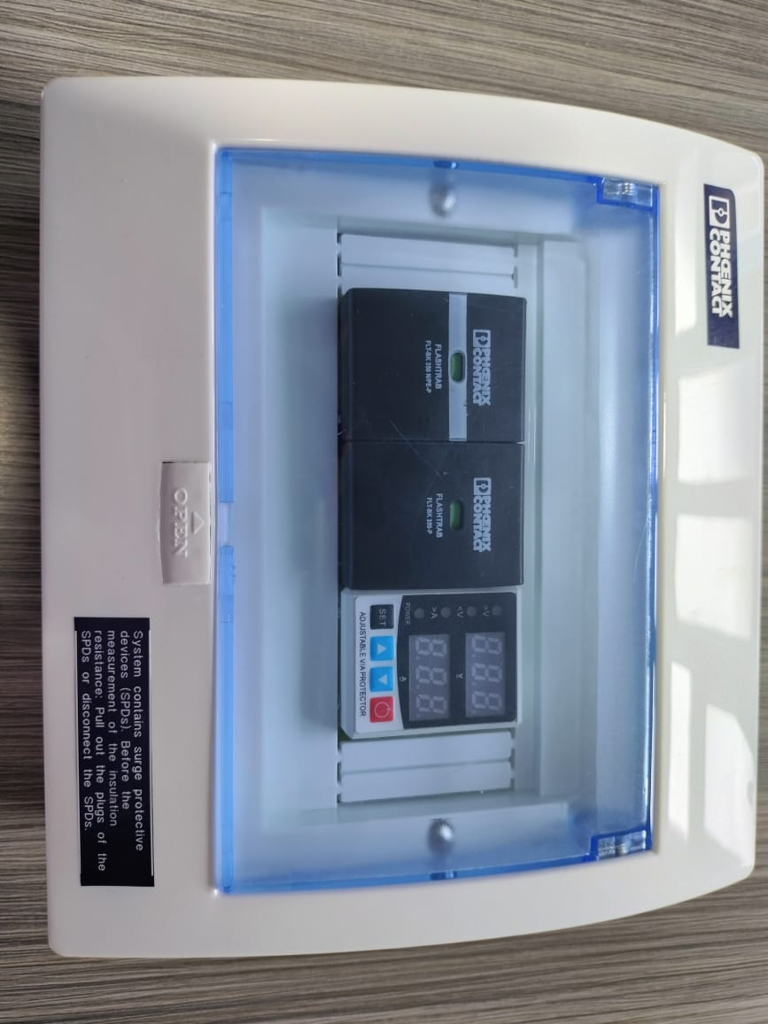 63A Digital 2 Pole Lightening Surge and Voltage Protection Device SVP with Phoenix Contact Type 1+2 SPD for Single Phase SVP-05